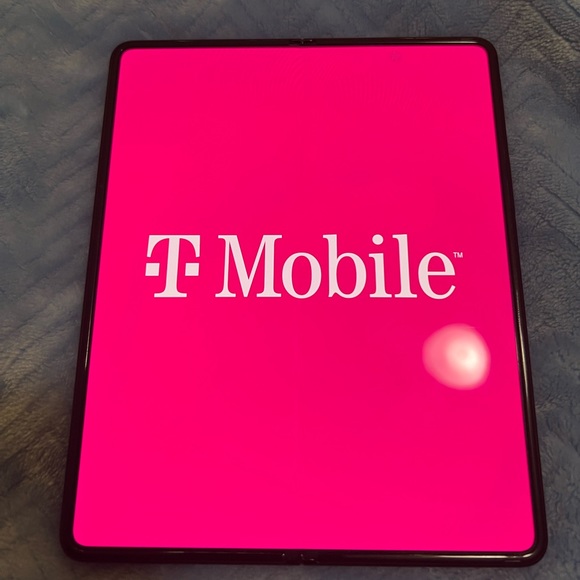 Samsung Galaxy Z Fold 3 (Unlocked) 256GB